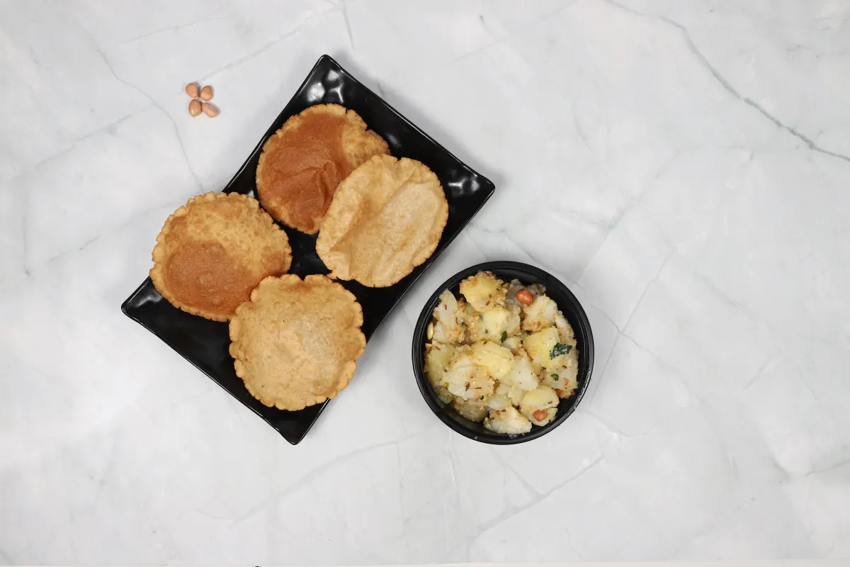 Aloo sabji with rajgira puri