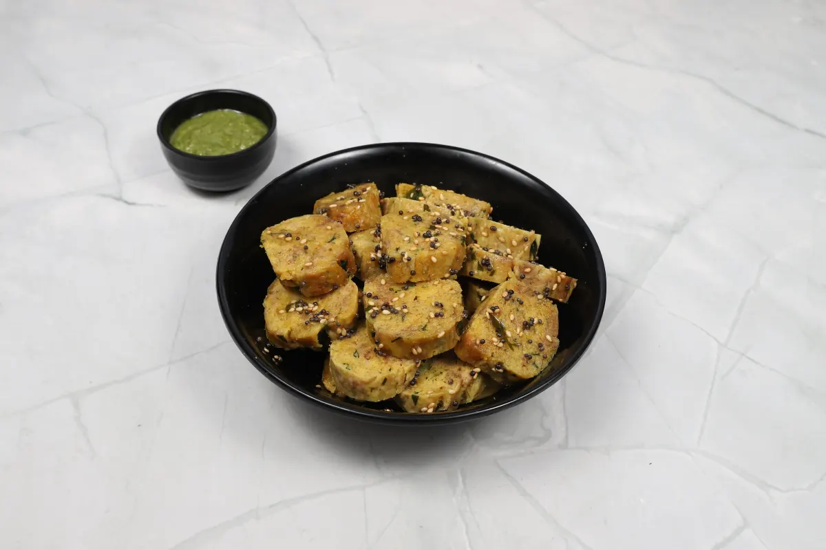Steam muthia with green chutney